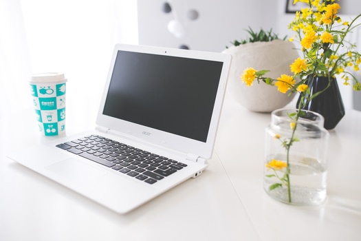 coffee-desk-laptop-notebook-medium